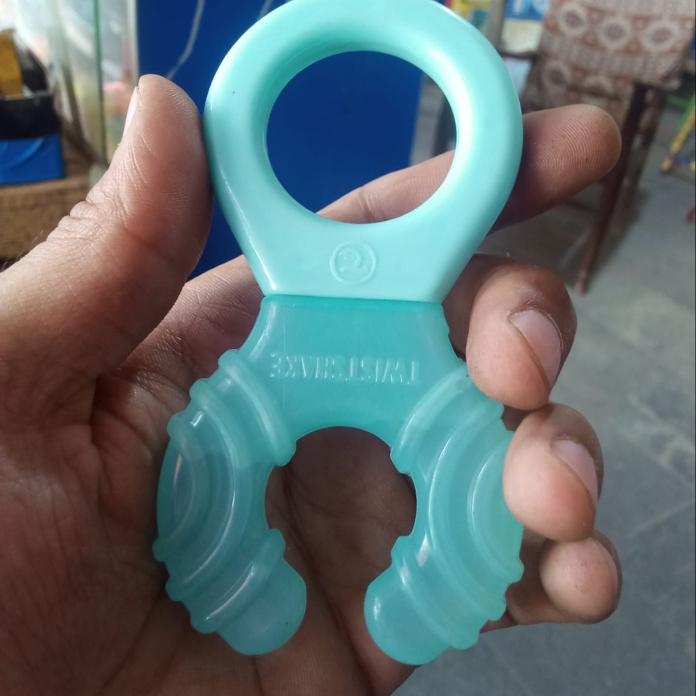 Twistshake Cooling Teethers for 2+ months Baby, Bite Toys Massages and Soothes Gums Filled with Water, BPA Free, Pastel Blue - Image 2